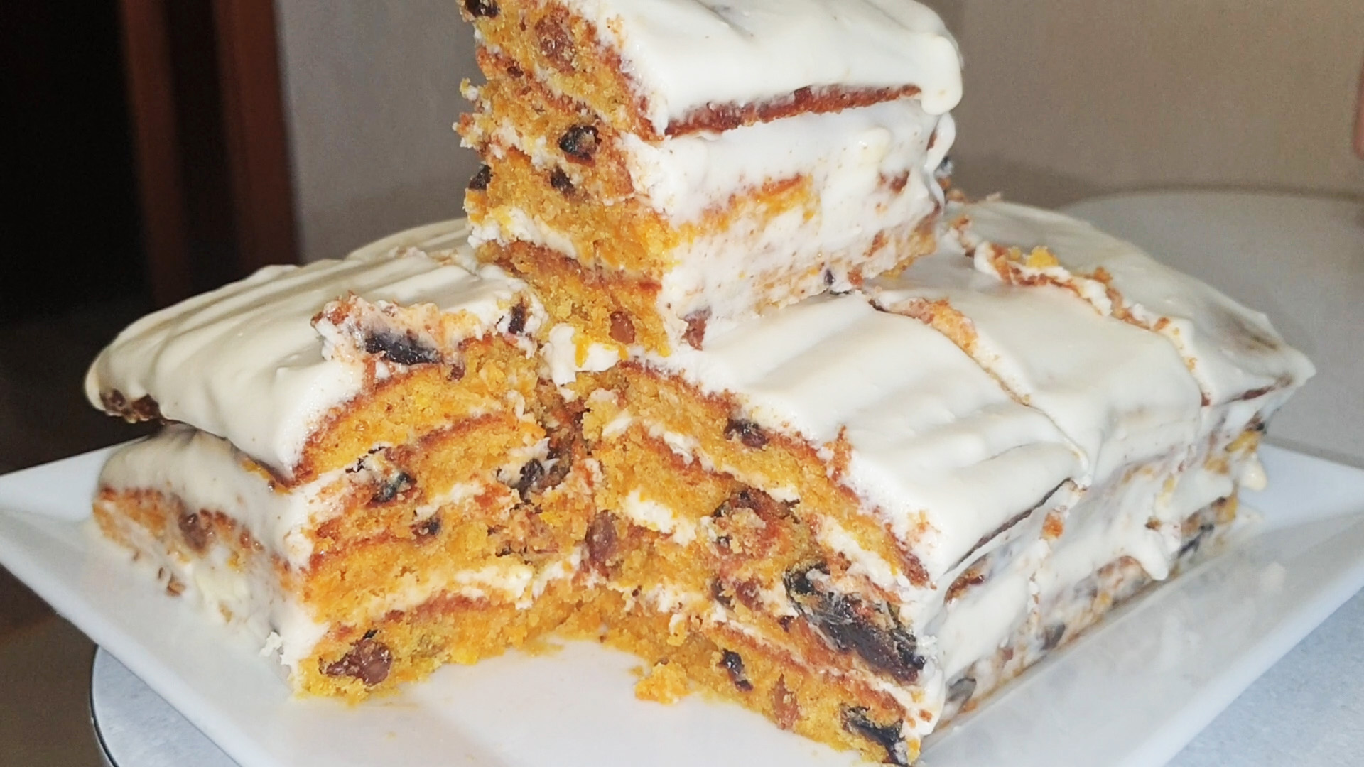 РЕЦЕПТ из КОФЕЙНИ, СУПЕР ВКУСНЫЙ, ВЛАЖНЫЙ МОРКОВНЫЙ ТОРТ.