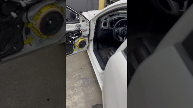 Mazda 6 замена акустики на Dynamic State смотреть онлайн