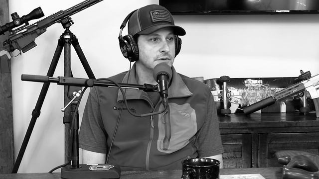 Live Q or Die Podcast - Episode 42 - Nate Treadaway - WTF Does Bergara Mean? смотреть онлайн