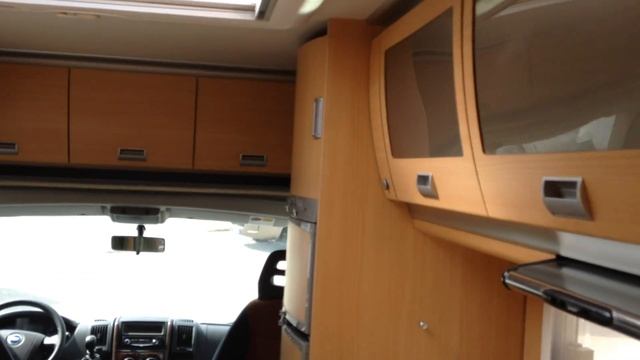 Laika Kreos 3010 Fiat 3.0 160cv Camper Semintegrale con garage posteriore Usato смотреть онлайн