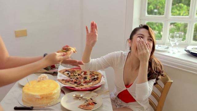 EXTREME GIRLFRIEND CHALLENGE: Donnalyn and AJ Raval смотреть онлайн