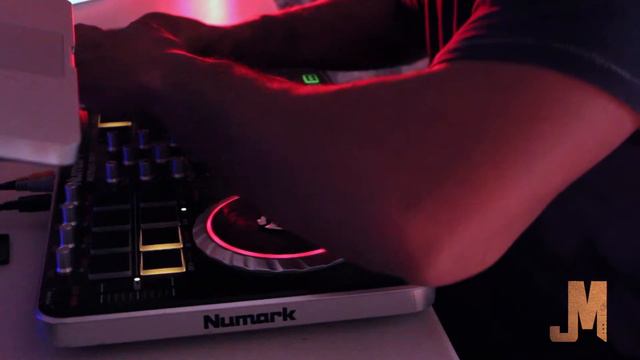 DJ Jamile McGee Mixing Live смотреть онлайн