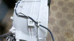 Аристон. Hotpoint-Ariston замена подшипников в стеклопластиковом баке Титаниум. Бак стекло. обзор