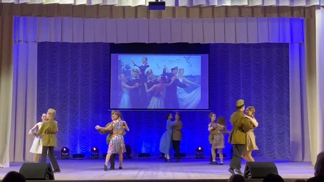 Вальс «Тучи в голубом» смотреть онлайн