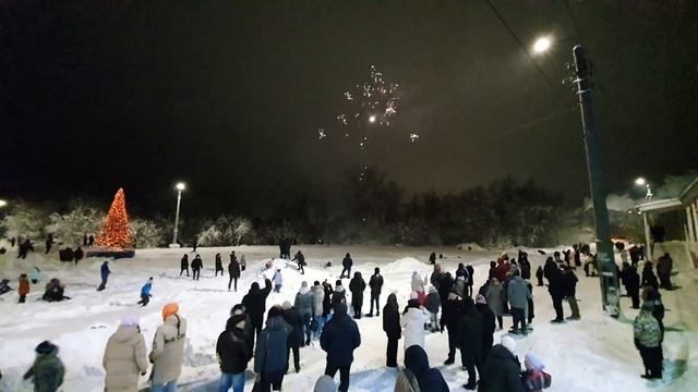 салют в маймаксе на новый 2022 год смотреть онлайн