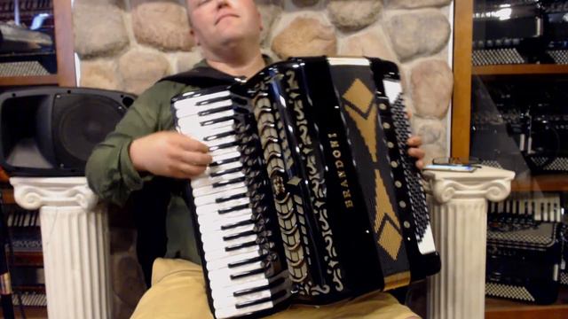 BRAN149CL120BK - Black Brandoni 149 Classic Gold Piano Accordion LMMMH 41 120 $12999 смотреть онлайн