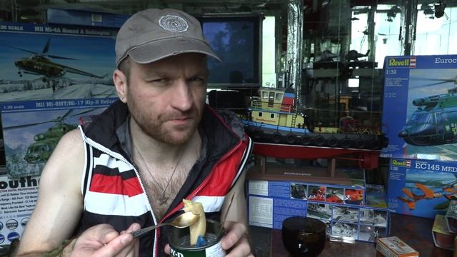 Пьем чаек: Буксир с вертолетом /Модельные инструменты и химия /Душевная беседа.../ смотреть онлайн