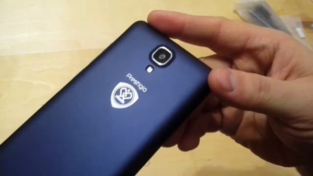 Мобильный 4G Телефон Prestigio Muze K5 смотреть онлайн
