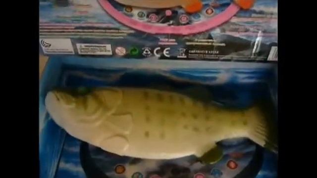 Интерактивная подвижная рыба. Веселый подарок для заядлых рыбаков смотреть онлайн