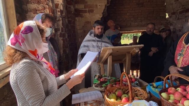 Вышний Волочёк. Есеновичи. Освящение Креста на колокольню храма смотреть онлайн