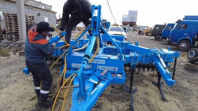 Сборка/Чизельный плуг глубокорыхлитель ПЧП-4,5 смотреть онлайн