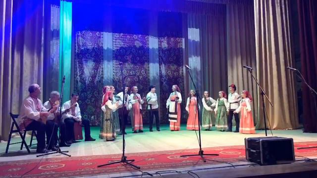коллектив народной песни «Шутейница», ЦКР Валуйки, бол, смеш., "Ой, дудки" смотреть онлайн