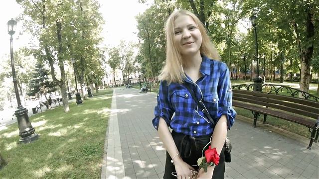 Знакомство с девушкой при помощи розы смотреть онлайн