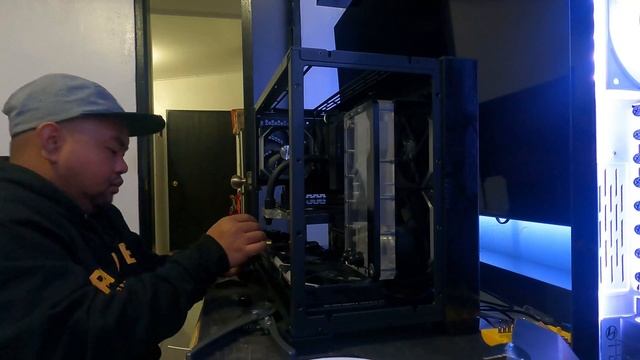 Water Cooling my Dark Mini! Lian Li O11 Mini ASUS ROG Strix 3090 Ryzen 9 5950x ASUS ROG Dark Hero смотреть онлайн
