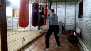 Работа на мешке в профессиональном боксе.
