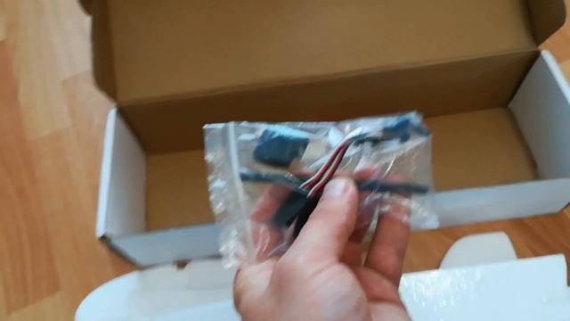 Обзор и полет rc самолёта Razor от Eachine. смотреть онлайн