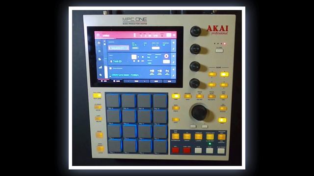 How to use Song Mode Tutorial Akai MPC One Soulful Type Beat! смотреть онлайн