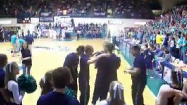 Last Home Game Basket Toss смотреть онлайн