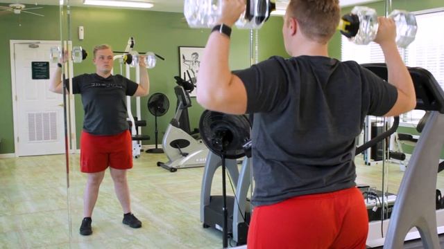 Dumbbell Water Bottle смотреть онлайн
