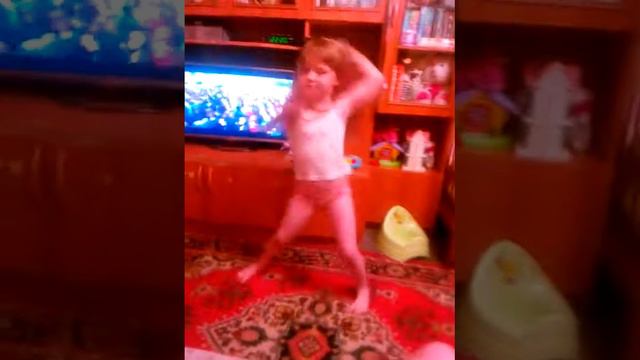 Моя сестра настоящий танцор!!! смотреть онлайн