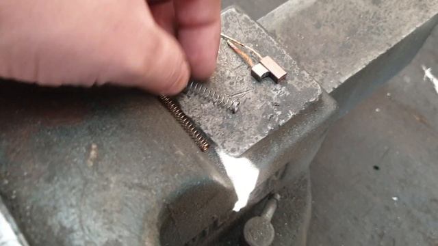 Замена щеток генератора HYUNDAI. краткое описание процесса. смотреть онлайн