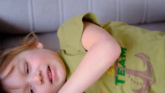 ЩЕКОТКА - ДОГОНЯЛКА \ FUNNY TICKLING смотреть онлайн