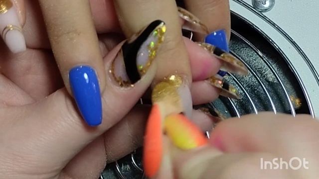 стильный дизайн синий маникюр #shorts#nails смотреть онлайн