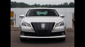 Гибридная Toyota Crown Royal Saloon - Краун уже не тот, и вот почему...