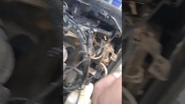 Замена фильтра в гидробаке Мтз-82.1. смотреть онлайн