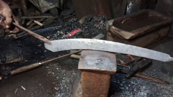 Knife Making - Forging a Super Sharp Long Knife for my Friend from leaf Spring Steel