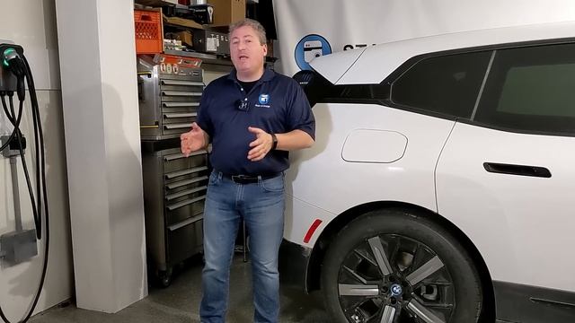 Everything You Need To Know About Charging The BMW iX xDrive50 смотреть онлайн