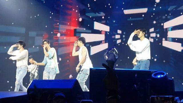 Got7 "Look" Keep Spinning World Tour Oakland Oracle Arena смотреть онлайн