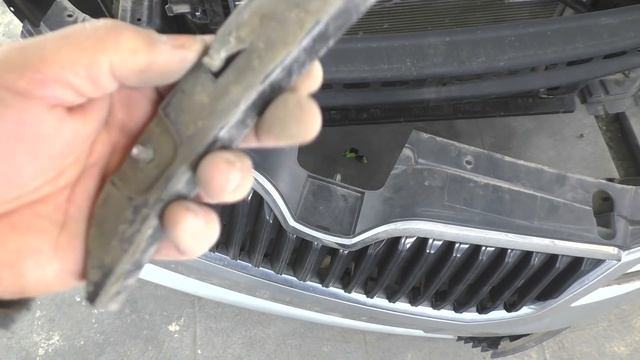 как снять бампер со шкоды октавия смотреть онлайн