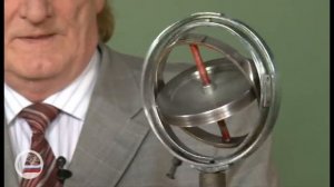 Гирокомпас в карданном подвесе