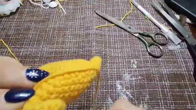 Котик игрушка брелок крючком.