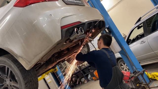 КРУТОЙ ВЫХЛОП BMW F30 смотреть онлайн