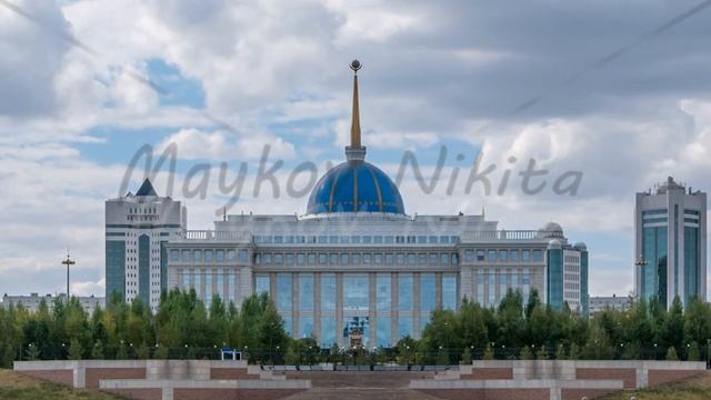 Akorda Palace of Independence. View from the river. Close-up. Astana, Kazakhstan. Time Lapse смотреть онлайн