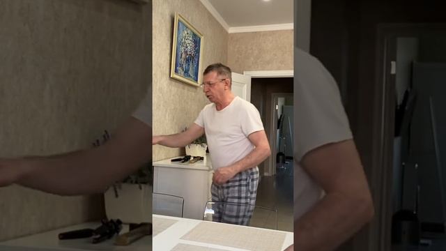 Прошу МИХАЛЫЧА повесить картины! смотреть онлайн