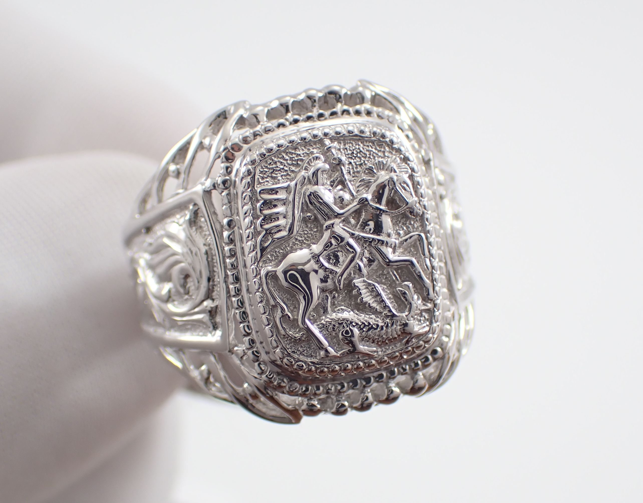 Печатка Мужская Георгий Победоносец, Артикул КМ-99_18_с, серебро 925 пробы смотреть онлайн