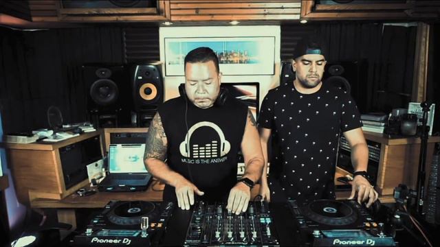 Sosumi Live Sessions 012 - Sted-E & Hybrid Heights смотреть онлайн