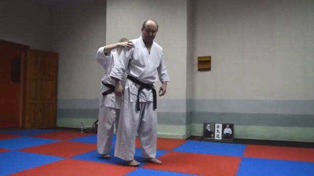 Уширо ваза айкидо.
Айкидо 5 дан Алексей Казаков . Донецк 13 Января 2017. смотреть онлайн