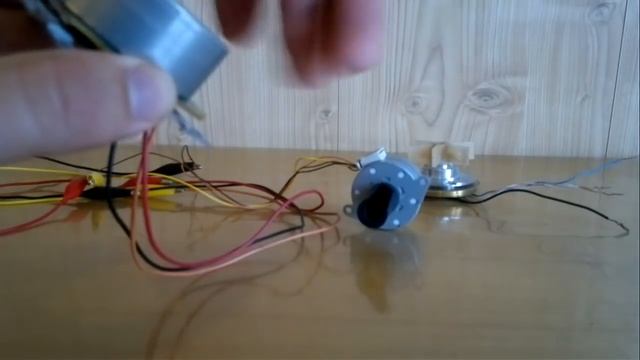 ? КАК ЗАПУСТИТЬ ШАГОВЫЙ ДВИГАТЕЛЬ ? Без Драйвера! смотреть онлайн