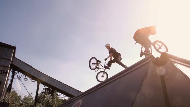 Эффект Glitch в АЕ смотреть онлайн