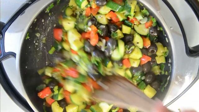 ИСПАНСКАЯ ТОРТИЛЬЯ С ЦУКИНИ И ОЛИВКАМИ • Вегетарианские рецепты смотреть онлайн