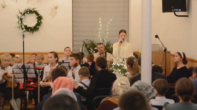 Очень красивая песня | Рождественская молитва - Вероника Кривоус смотреть онлайн
