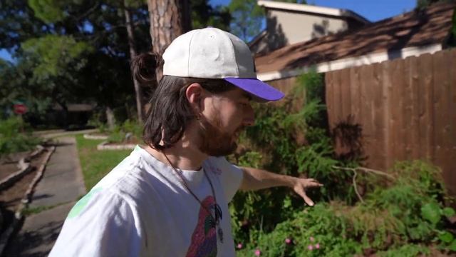 My Entire Front Yard Garden Tour! 3 Year Old Food Forest & Native Plants | Zone 9 Houston, Texas смотреть онлайн