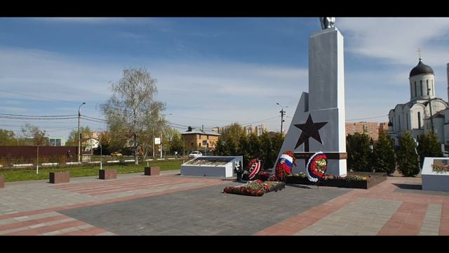 What Does a RUSSIAN AIRBNB Look Like? смотреть онлайн