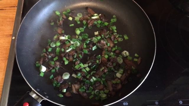 Рецепт куриный рулет с грибами и сыром. Пошагово. С калорийностью и БЖУ смотреть онлайн