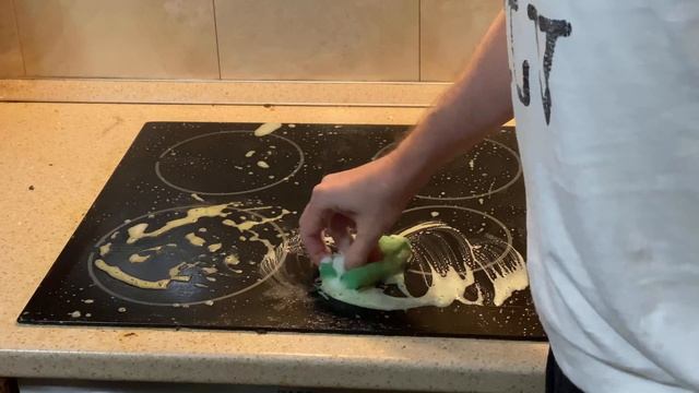 Как мыть индукционную плиту? / Чистка индукционной плиты смотреть онлайн