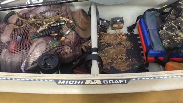 Michi-Craft DE-17 Aluminum Canoe With Minn Kota Endura C2 40